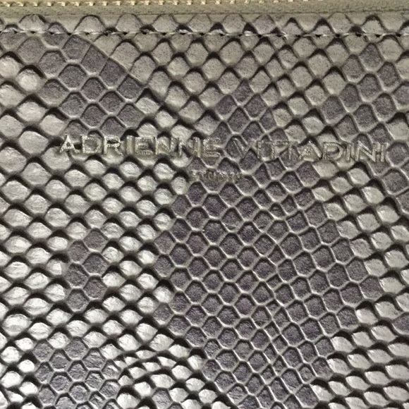 Adrienne Vittadini Wallet With CHARGING POUCH - Picture 3 of 5